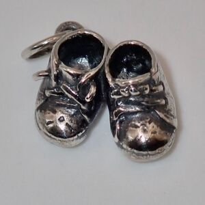 NEW James Avery Sterling Silver Baby Boy Shoes Charm Pendant 925 Mini Dangle